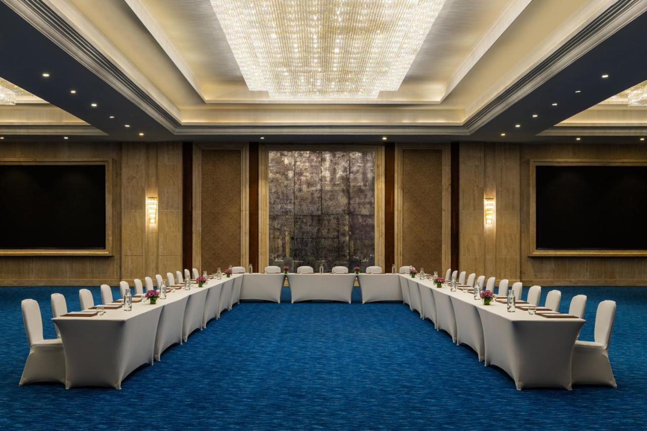The St Regis New Capital Cairo Hotel Exterior photo Meeting room